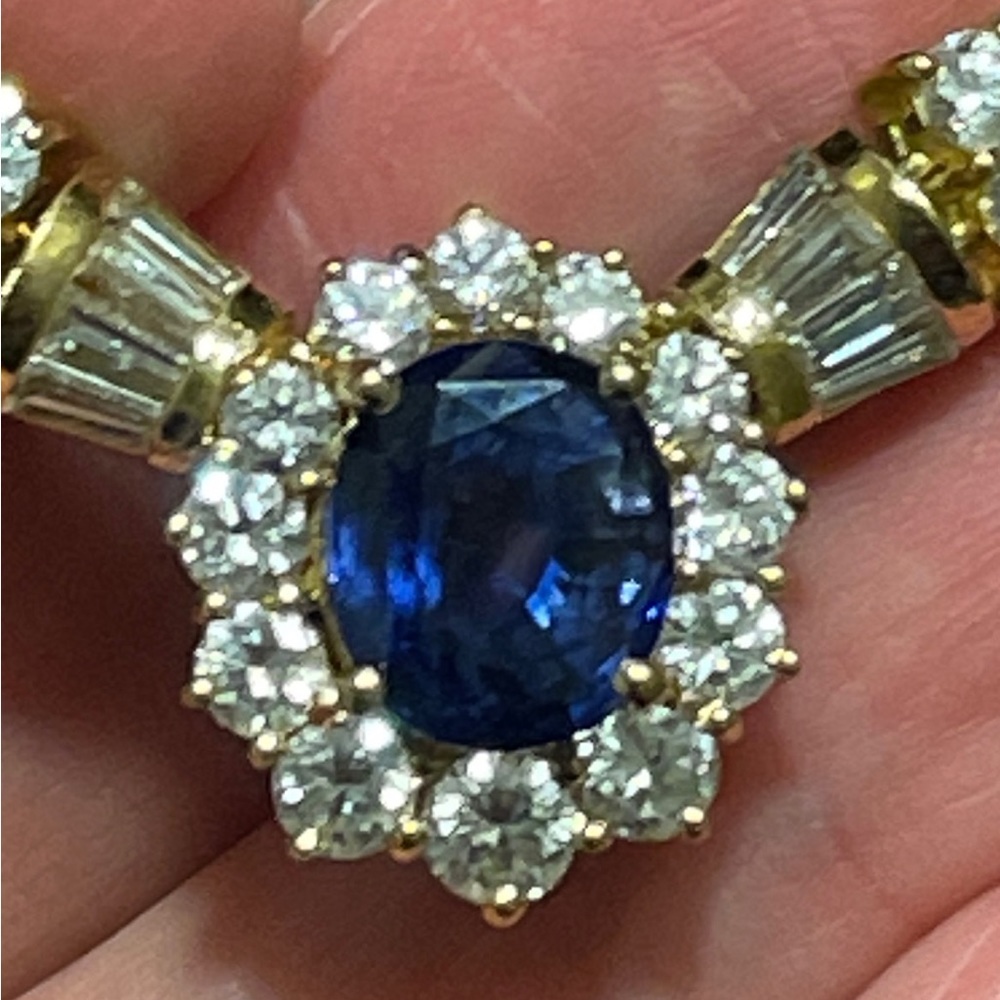 SOLD❤️❤️💙💙HOST PICK💙💙 Stunning diamond and sapphire show piece - Picture 1 of 10